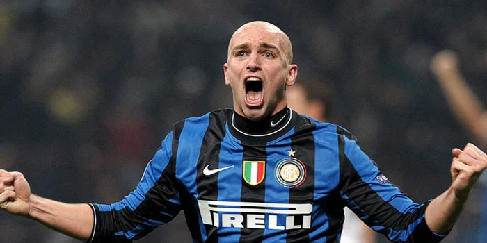 1.-Esteban-Cambiasso