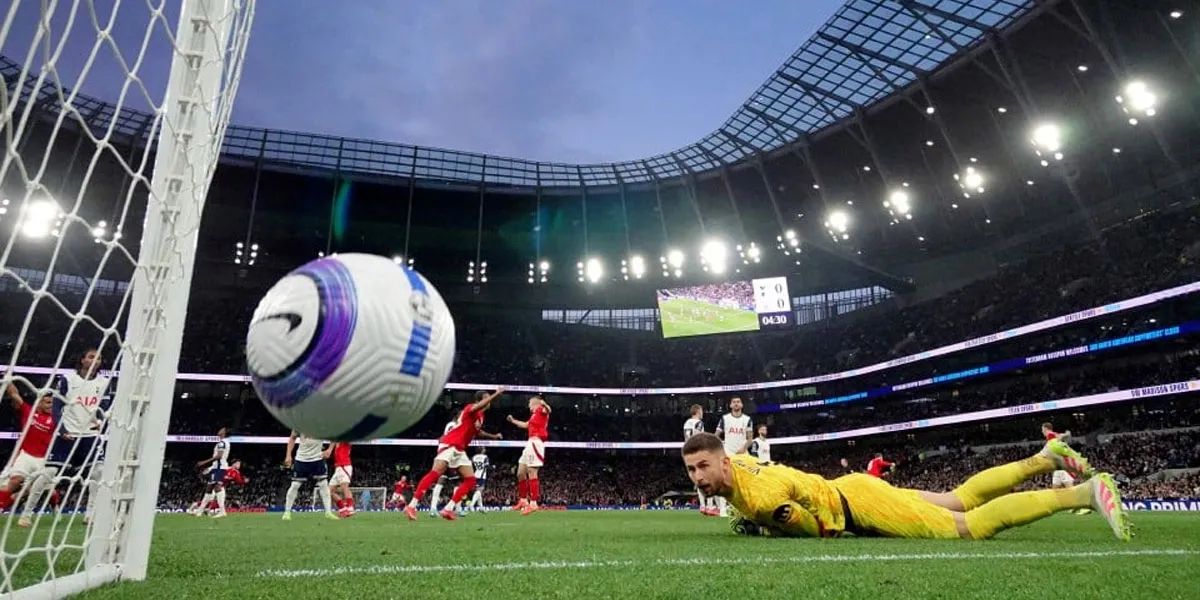 Forest Chris Wood Cetak Gol saat Forest Kalahkan Tottenham dan Meraih Posisi Ketiga